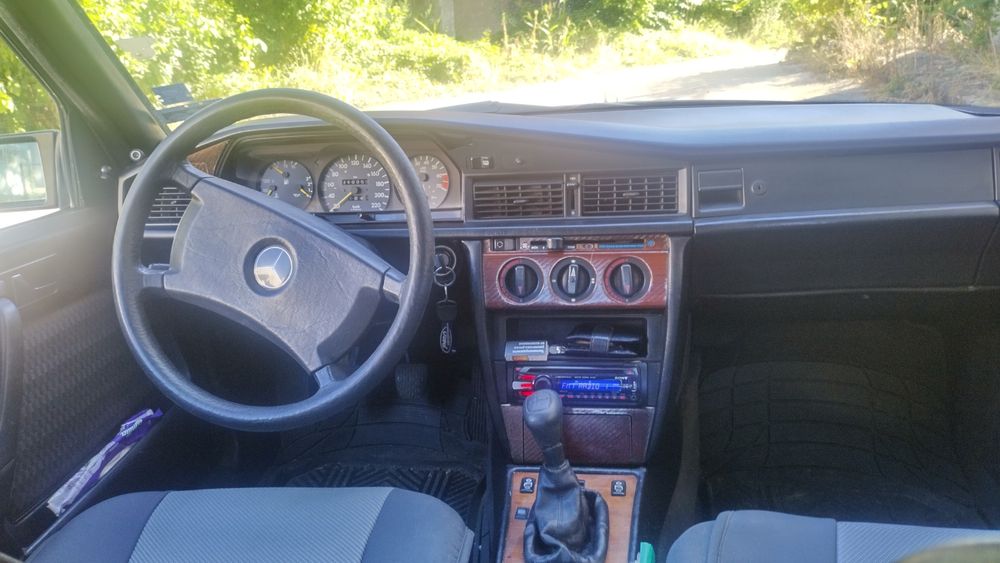 Мерцедес 190Е 2000куб.122к.с.