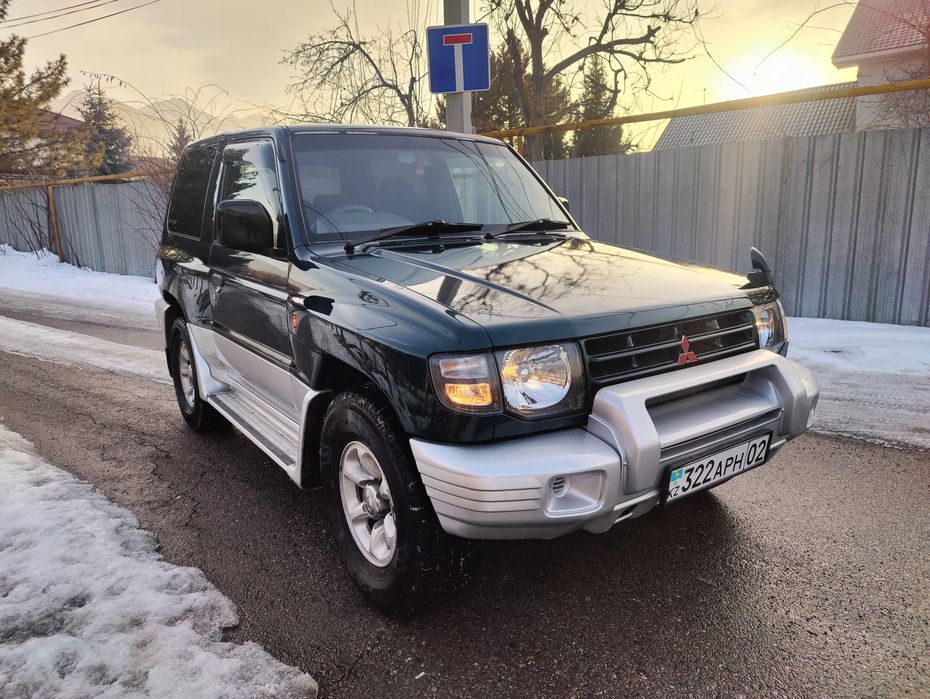 Mitsubishi PAJERO 1997г. 2.4 бензин