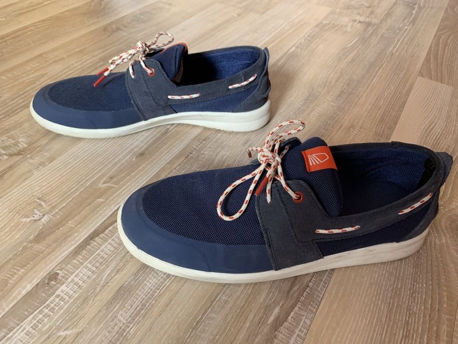 Vând papuci primăvara/vara(40) unisex.