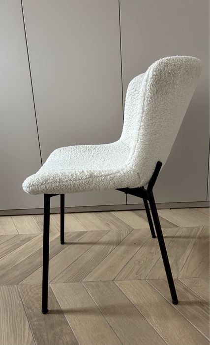 Set 2 scaune Jysk model Risskov catifea verde si scaun Mobexpert