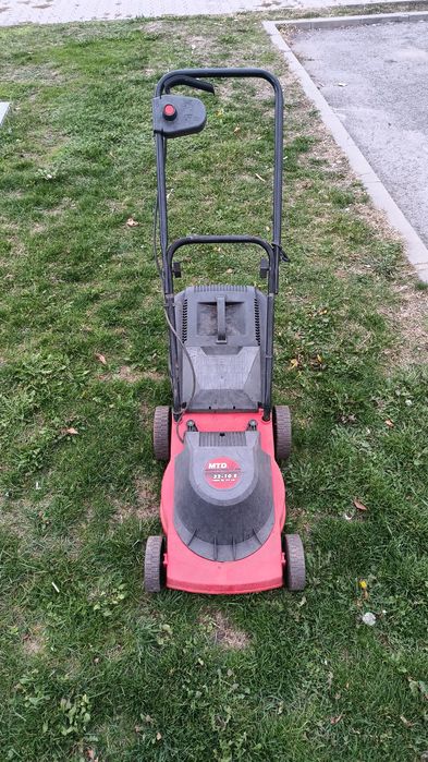 Електрическа косачка MTD 1000