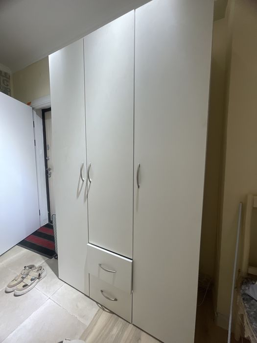 Шкаф длЯ прихожей