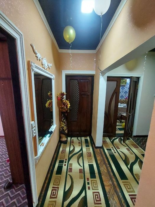 5-mavzeda 4 honali uy.jihozlari bilan.