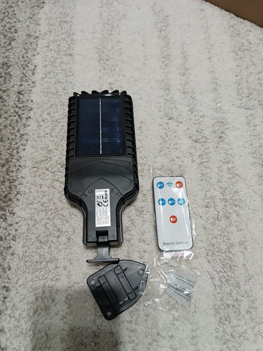 Lampa solara cu senzor miscare