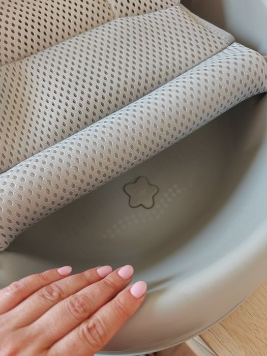 Cada Skip Hop cu suport ergonomic pentru bebelusi