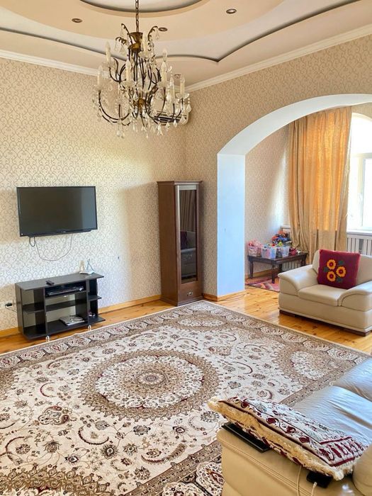 Сдается в аренду квартира 3/3/3, рядом ЦУМ