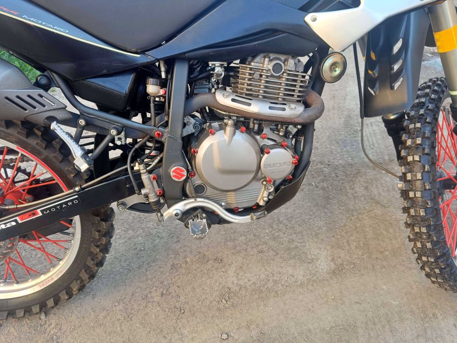 Vând Cross Enduro (S) Beta M4 motocicletă pentru pretenţios