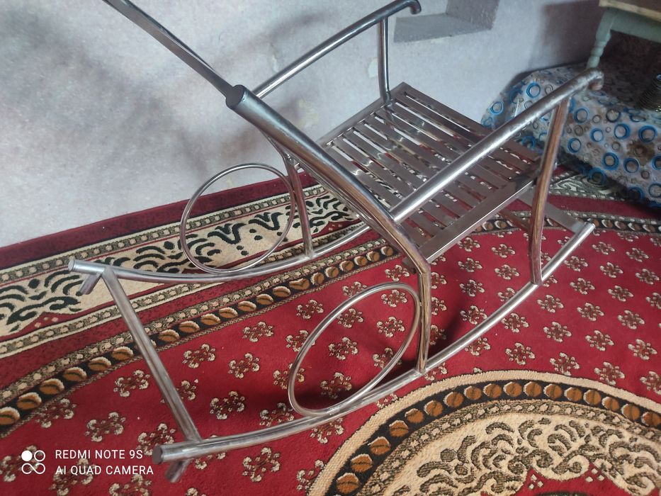 Sroshno Kreslo kachelka dam olish uchun