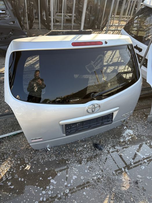 Заден капак за TOYOTA COROLA VERSO 2008год.