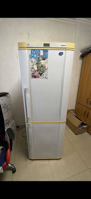 Продам холодильник Samsung