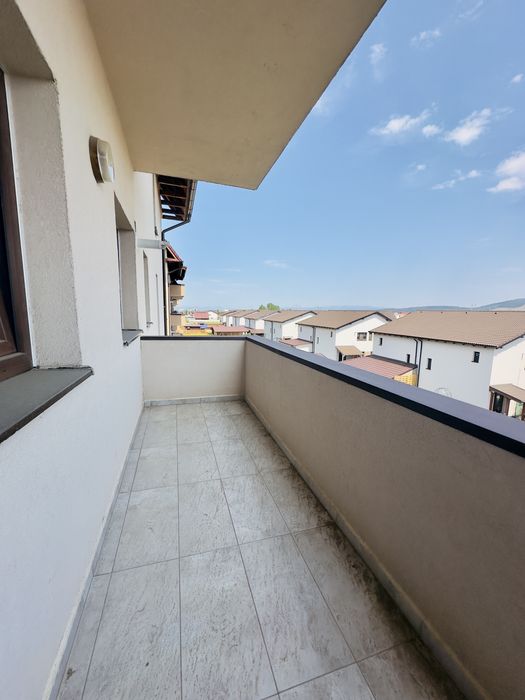 Garsoniera la prima inchiriere in Sanpetru etajul 1 si 2 disponibil