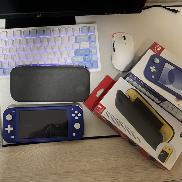 Продам Nintendo Switch Lite