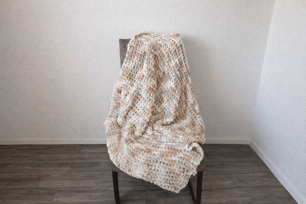 Ръчно плетено одеяло