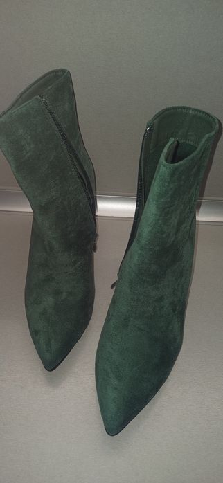 Дамски боти, тъмно зелен набук. Чисто нови!