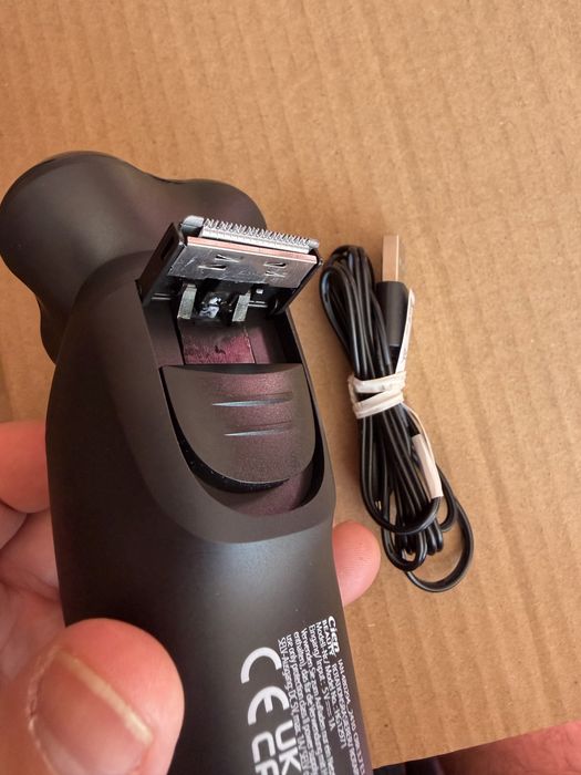 Aparat de ras rotativ