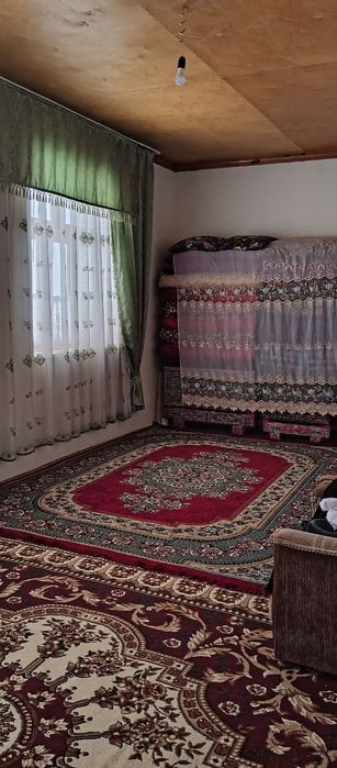 8Sotix hovli sotiladi. 65000 $