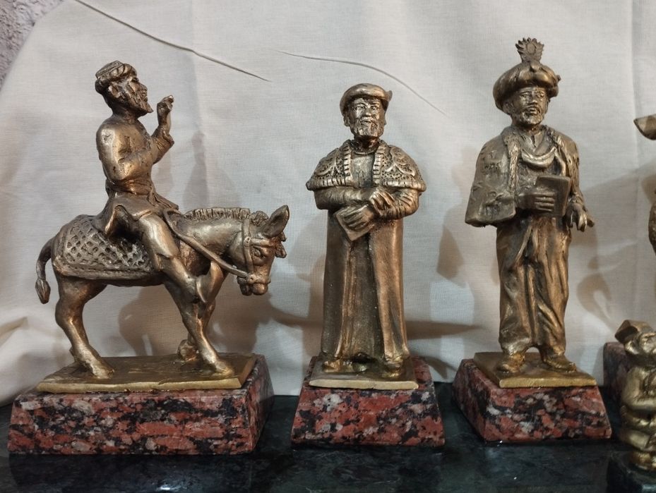 Статуэтки сувенир бронза