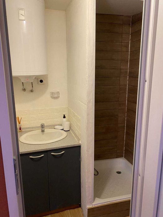 Дава се под наем  в Самоков - 15 кв.м за 224.4 € - Снимка #2