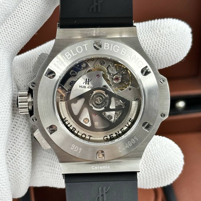 Hb big bang 44,mm ( ETA )