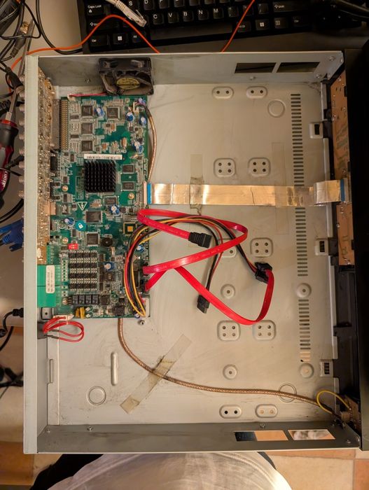 Dvr hikvision 16 canale