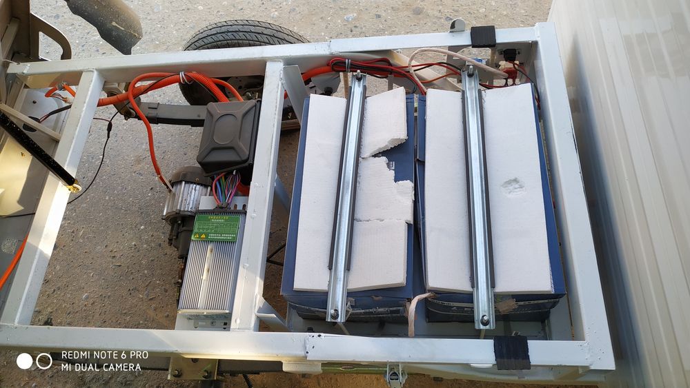 Mini babo muraviy  elikter sotiladi yangi maslo 5 km yurgam kami bor