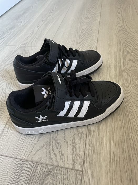 Кецове    Adidas