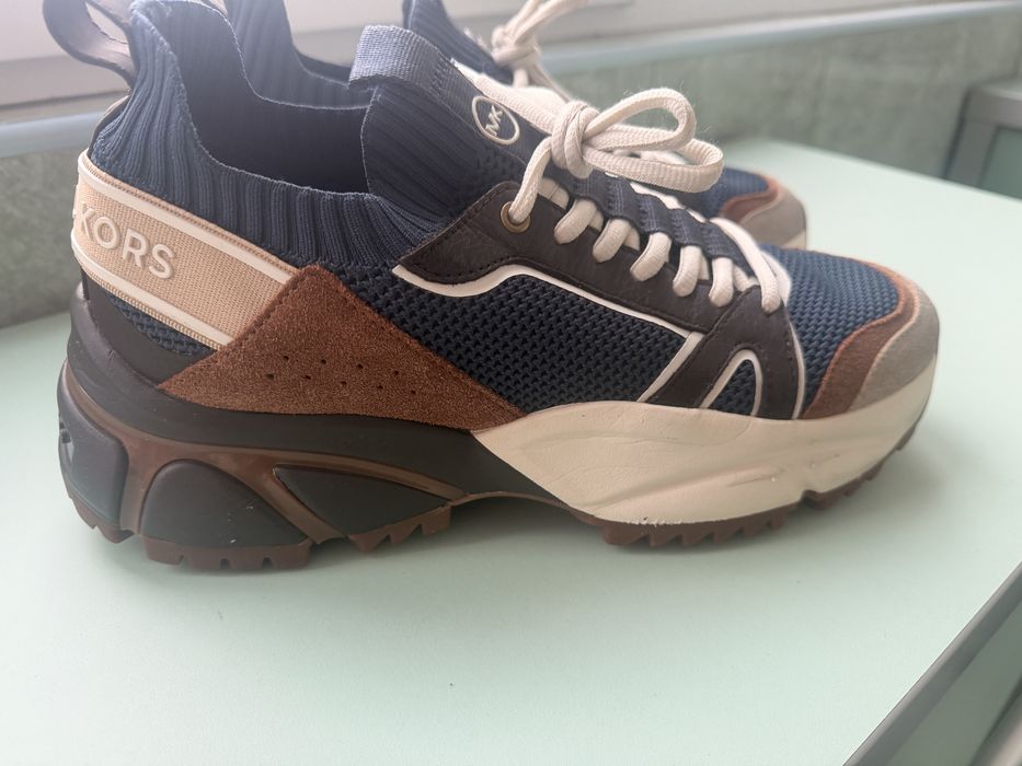 Snikersi: Michael Kors