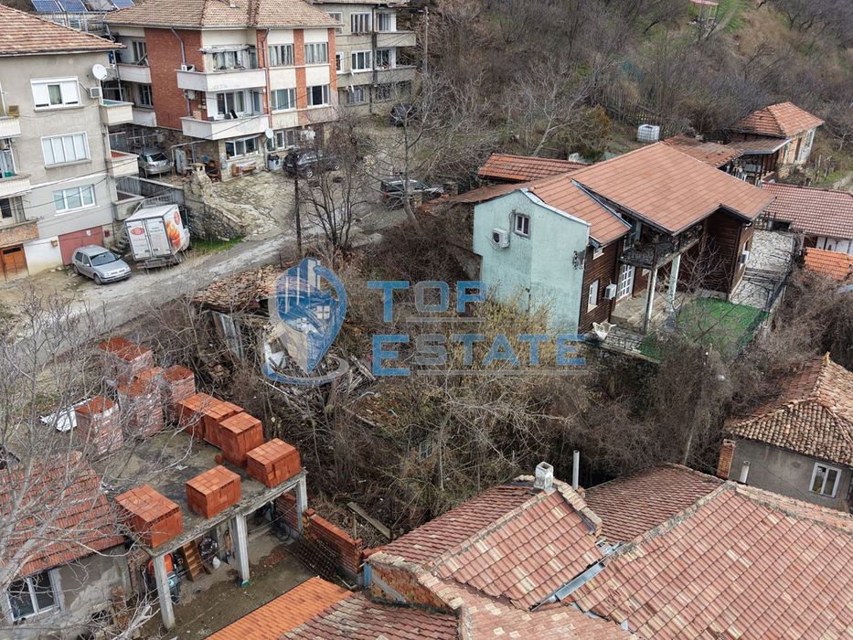 Парцел подходящ за строителство в квартал Варуша, град Велико Търново