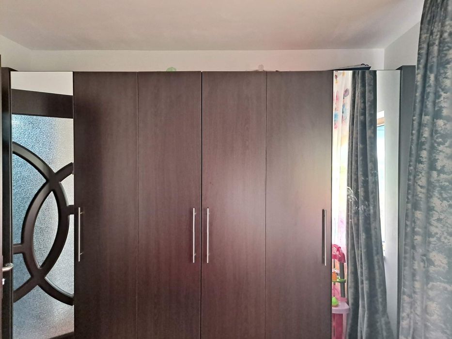 Închiriez apartament