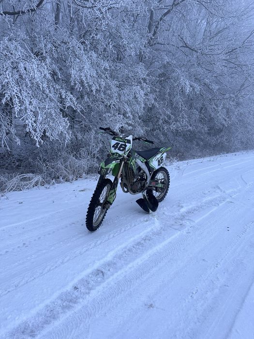 Se vinde kawasaki kx450 f 2010 in stare forte buna de functionare