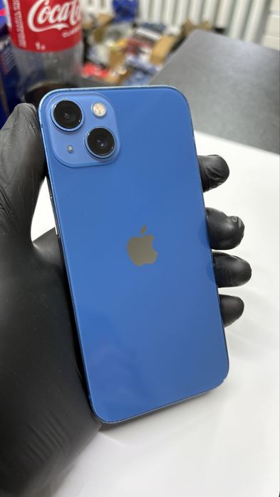 Продаю Б/У IPhone 13