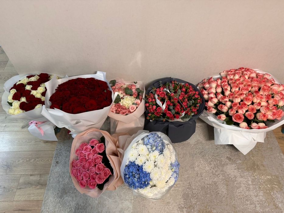 Цветы розы и разные