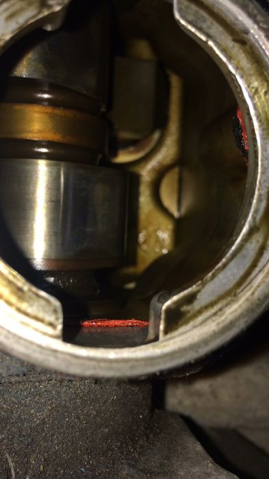 Опел Вектра 1,8 Мотор