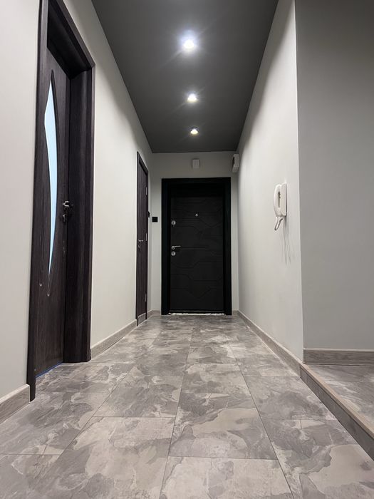 Продава се Четиристаен апартамент в Плевен, 9-ти квартал - 107 кв.м за 1234 €/кв.м - Снимка #21