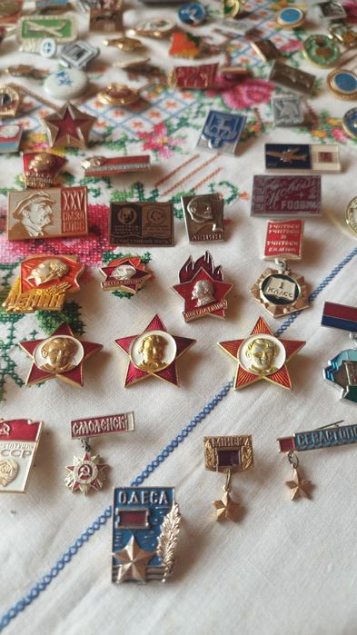 Продам значки СССР