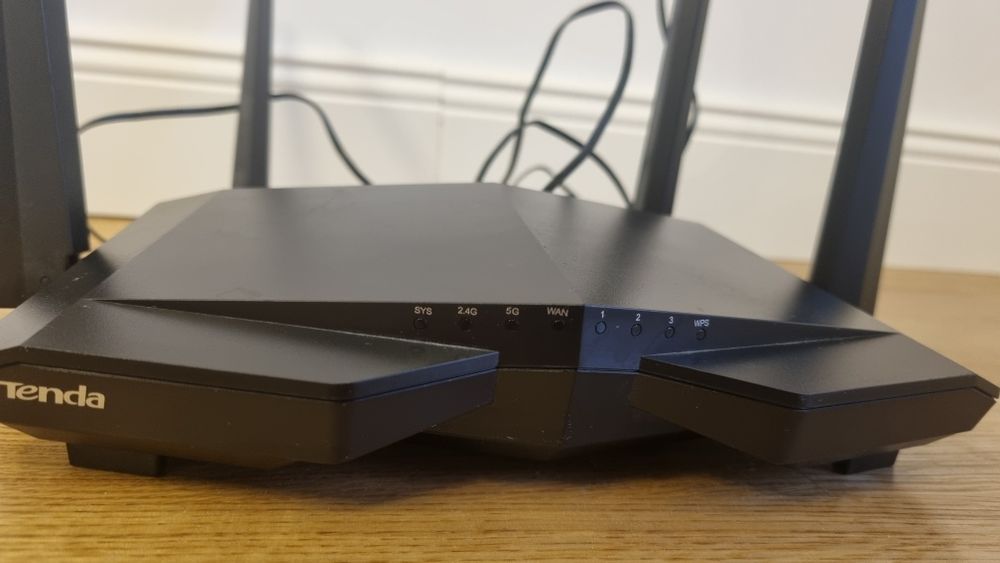 Router Whirless Tenda AC 1200