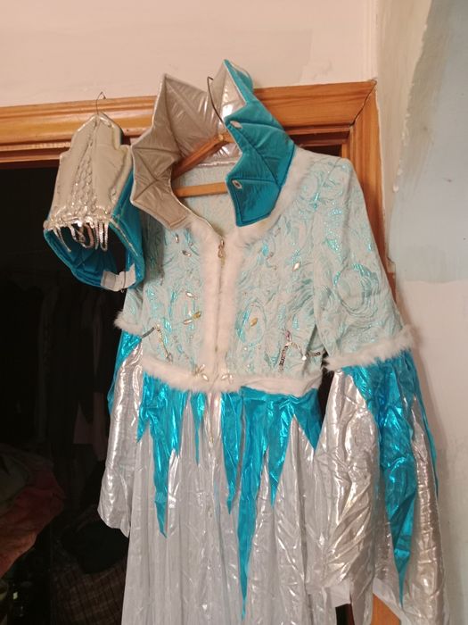 Новогодний костюм Снежной Королевы