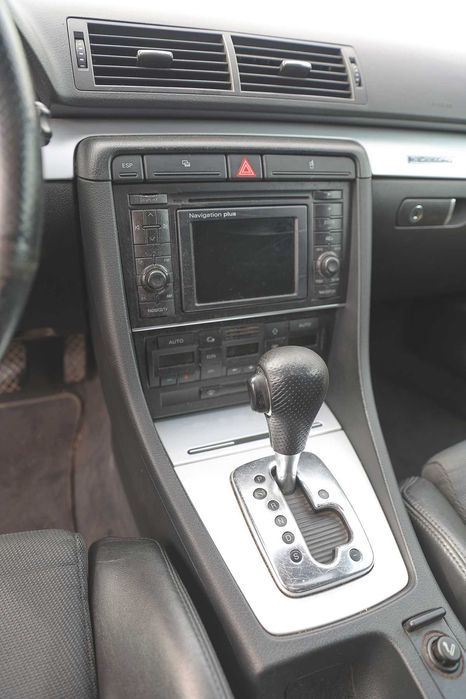 Audi A4 B6 2.5 TDI V6 S line Quattro – 180 к.с. – Автомат – 2800 €