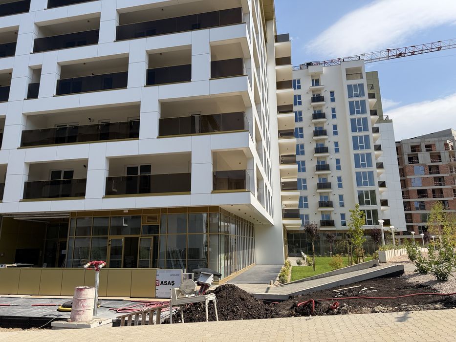 Ap cu 2 Camere cart Gheorgheni cu Bucatarie SEPARAT* CART GHEORGHENI LANGA  PARC 59 M +2 BALCOANE De 9 M * Str Soporului 19 *Cu Vedere LA Parc