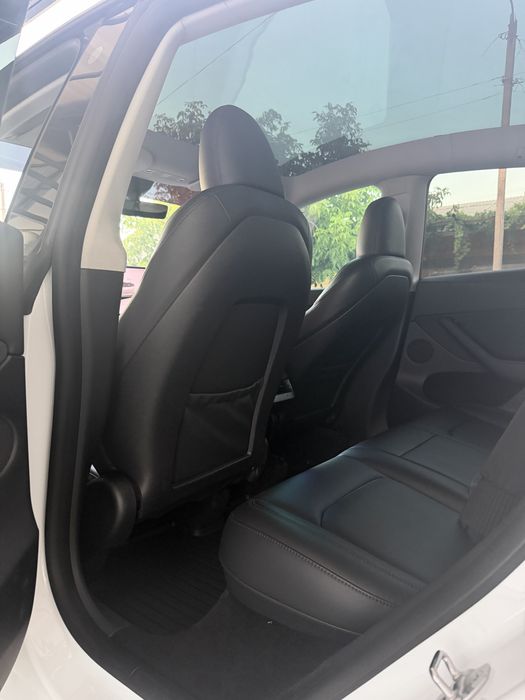 Tesla model Y (RWD)