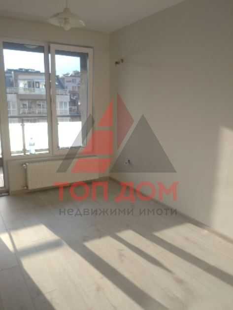 Дава се под наем Двустаен апартамент в Варна, Възраждане 1 - 65 кв.м за 382.5 € - Снимка #2