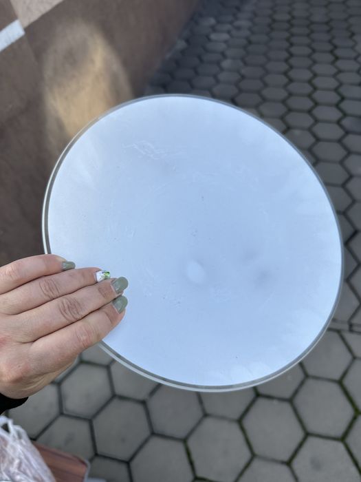 Продам потолочную лампу.