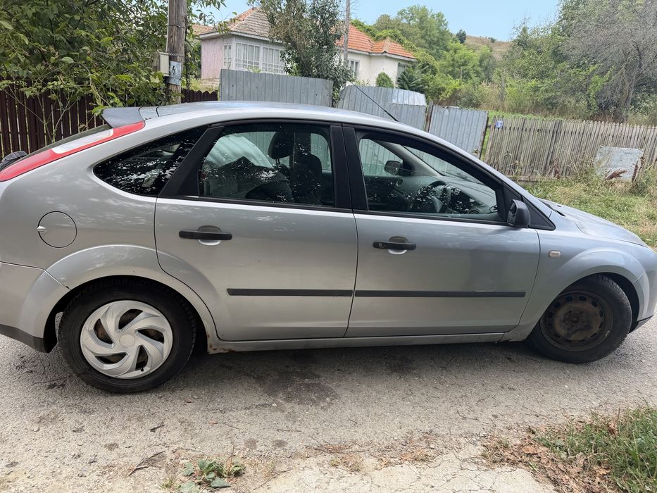 30 de milioane! Ford Focus 1.6tdci volan dreapta!