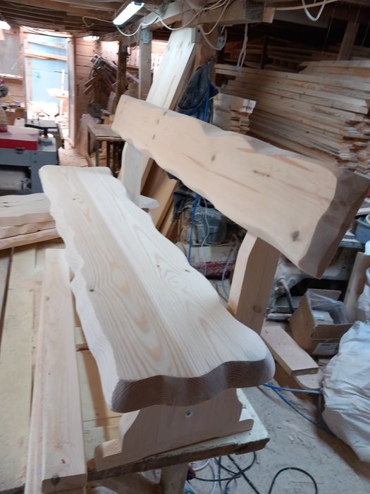 Баварски маси и пейки