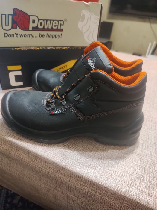 Работни обувки  нови