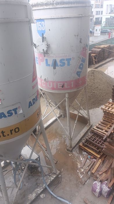 Execut tencuiala tradițională mecanizata