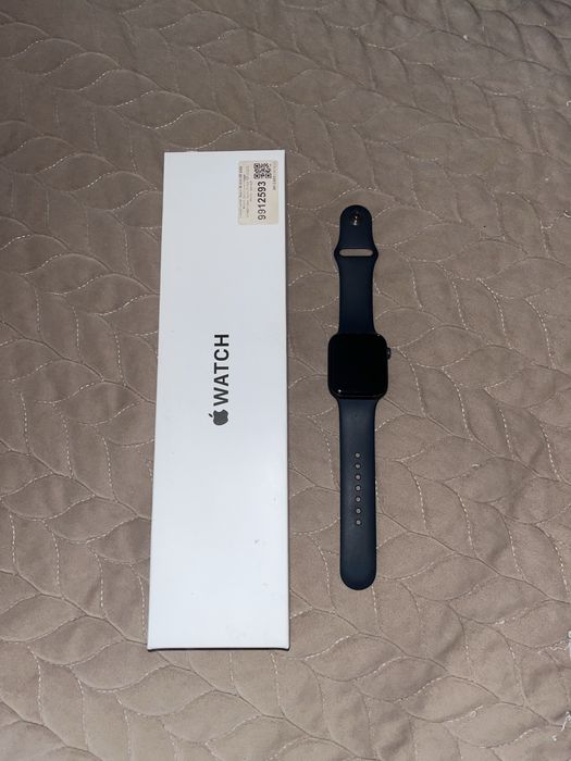 Apple Watch SE 2 Gen (2022)