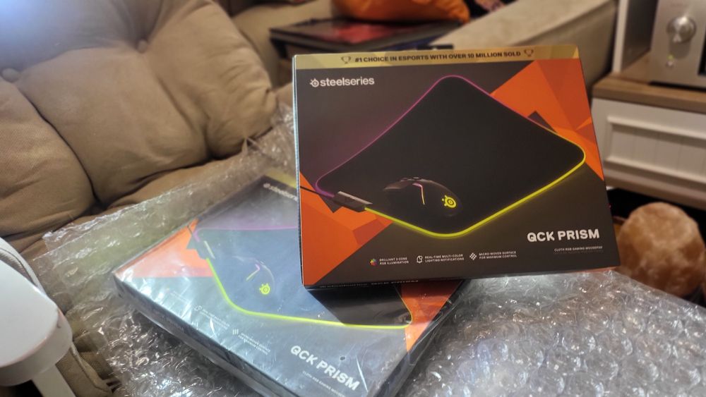Steelseries QCK Prism RGB подложка за мишка чисто нова 2бр