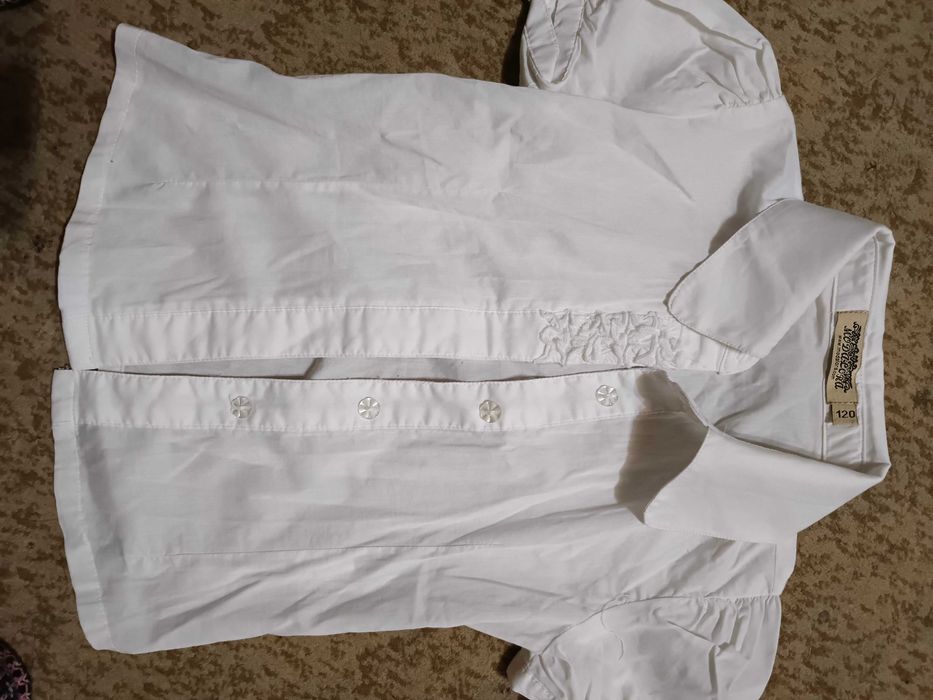 Кофточка беленькая