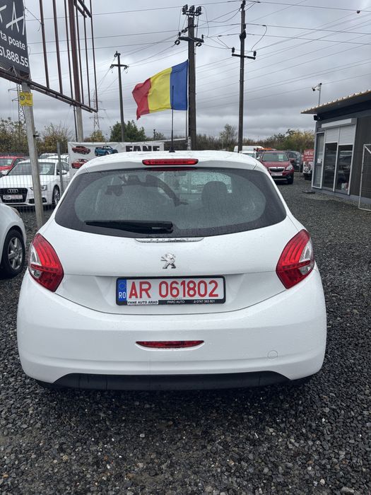 PEUGEOT 208 2015 — imagine 10